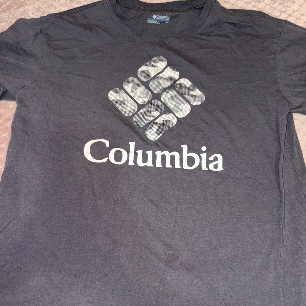 Columbia Women’s Gray Logo Tee